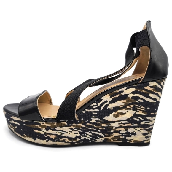 BCBG Generation platform sandals size 8.5B - Picture 9 of 10